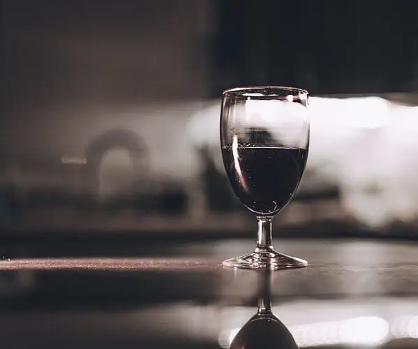 Komu powierzyć detoks alkoholowy?