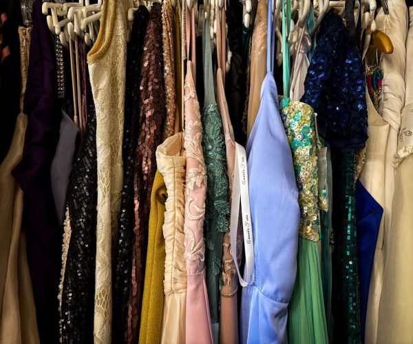 Sukienki XXL – kompletny przewodnik po fasonach plus size, kolorach i okazjach